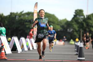 BIB: 570
                            <button type="button" onclick="openModal(5106130)" class="btn btn-primary btn-sm float-right btn-popup" data-toggle="modal" data-target=".modal-high-quality">
                        <i class="fas fa-shopping-cart"></i> Add to Cart
                    </button>
                                            <button type="button" onclick="isThisMe(5106130, true)" class="btn btn-success btn-sm float-right btn-popup btn-isme hidden" data-toggle="tooltip" data-placement="bottom" title="นี่คือรูปของคุณใช่ไหม คลิกที่นี่เพื่อเอาเข้าอัลบั้ม">
                        <i class="fas fa-plus"></i> Add to album
                    </button>
                    <button type="button" onclick="isThisMe(5106130, false)" class="btn btn-warning btn-sm float-right btn-popup btn-isnotme hidden">
                        <i class="fas fa-ban"></i> Remove from album
                    </button>