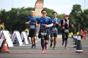 BIB: 0709
                            <button type="button" onclick="openModal(5126372)" class="btn btn-primary btn-sm float-right btn-popup" data-toggle="modal" data-target=".modal-high-quality">
                        <i class="fas fa-shopping-cart"></i> Add to Cart
                    </button>
                                            <button type="button" onclick="isThisMe(5126372, true)" class="btn btn-success btn-sm float-right btn-popup btn-isme hidden" data-toggle="tooltip" data-placement="bottom" title="นี่คือรูปของคุณใช่ไหม คลิกที่นี่เพื่อเอาเข้าอัลบั้ม">
                        <i class="fas fa-plus"></i> Add to album
                    </button>
                    <button type="button" onclick="isThisMe(5126372, false)" class="btn btn-warning btn-sm float-right btn-popup btn-isnotme hidden">
                        <i class="fas fa-ban"></i> Remove from album
                    </button>