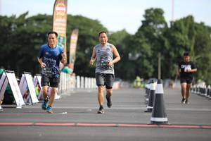 BIB: 1011, 703
                            <button type="button" onclick="openModal(5121235)" class="btn btn-primary btn-sm float-right btn-popup" data-toggle="modal" data-target=".modal-high-quality">
                        <i class="fas fa-shopping-cart"></i> Add to Cart
                    </button>
                                            <button type="button" onclick="isThisMe(5121235, true)" class="btn btn-success btn-sm float-right btn-popup btn-isme hidden" data-toggle="tooltip" data-placement="bottom" title="นี่คือรูปของคุณใช่ไหม คลิกที่นี่เพื่อเอาเข้าอัลบั้ม">
                        <i class="fas fa-plus"></i> Add to album
                    </button>
                    <button type="button" onclick="isThisMe(5121235, false)" class="btn btn-warning btn-sm float-right btn-popup btn-isnotme hidden">
                        <i class="fas fa-ban"></i> Remove from album
                    </button>