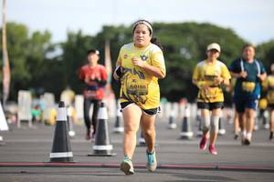BIB: 0186
                            <button type="button" onclick="openModal(5082207)" class="btn btn-primary btn-sm float-right btn-popup" data-toggle="modal" data-target=".modal-high-quality">
                        <i class="fas fa-shopping-cart"></i> Add to Cart
                    </button>
                                            <button type="button" onclick="isThisMe(5082207, true)" class="btn btn-success btn-sm float-right btn-popup btn-isme hidden" data-toggle="tooltip" data-placement="bottom" title="นี่คือรูปของคุณใช่ไหม คลิกที่นี่เพื่อเอาเข้าอัลบั้ม">
                        <i class="fas fa-plus"></i> Add to album
                    </button>
                    <button type="button" onclick="isThisMe(5082207, false)" class="btn btn-warning btn-sm float-right btn-popup btn-isnotme hidden">
                        <i class="fas fa-ban"></i> Remove from album
                    </button>