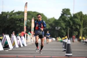 BIB: 1072
                            <button type="button" onclick="openModal(5123866)" class="btn btn-primary btn-sm float-right btn-popup" data-toggle="modal" data-target=".modal-high-quality">
                        <i class="fas fa-shopping-cart"></i> Add to Cart
                    </button>
                                            <button type="button" onclick="isThisMe(5123866, true)" class="btn btn-success btn-sm float-right btn-popup btn-isme hidden" data-toggle="tooltip" data-placement="bottom" title="นี่คือรูปของคุณใช่ไหม คลิกที่นี่เพื่อเอาเข้าอัลบั้ม">
                        <i class="fas fa-plus"></i> Add to album
                    </button>
                    <button type="button" onclick="isThisMe(5123866, false)" class="btn btn-warning btn-sm float-right btn-popup btn-isnotme hidden">
                        <i class="fas fa-ban"></i> Remove from album
                    </button>