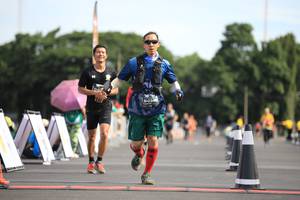 BIB: 034
                            <button type="button" onclick="openModal(5128590)" class="btn btn-primary btn-sm float-right btn-popup" data-toggle="modal" data-target=".modal-high-quality">
                        <i class="fas fa-shopping-cart"></i> Add to Cart
                    </button>
                                            <button type="button" onclick="isThisMe(5128590, true)" class="btn btn-success btn-sm float-right btn-popup btn-isme hidden" data-toggle="tooltip" data-placement="bottom" title="นี่คือรูปของคุณใช่ไหม คลิกที่นี่เพื่อเอาเข้าอัลบั้ม">
                        <i class="fas fa-plus"></i> Add to album
                    </button>
                    <button type="button" onclick="isThisMe(5128590, false)" class="btn btn-warning btn-sm float-right btn-popup btn-isnotme hidden">
                        <i class="fas fa-ban"></i> Remove from album
                    </button>