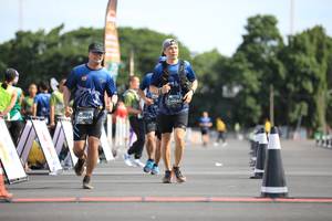 BIB: 8277
                            <button type="button" onclick="openModal(5136908)" class="btn btn-primary btn-sm float-right btn-popup" data-toggle="modal" data-target=".modal-high-quality">
                        <i class="fas fa-shopping-cart"></i> Add to Cart
                    </button>
                                            <button type="button" onclick="isThisMe(5136908, true)" class="btn btn-success btn-sm float-right btn-popup btn-isme hidden" data-toggle="tooltip" data-placement="bottom" title="นี่คือรูปของคุณใช่ไหม คลิกที่นี่เพื่อเอาเข้าอัลบั้ม">
                        <i class="fas fa-plus"></i> Add to album
                    </button>
                    <button type="button" onclick="isThisMe(5136908, false)" class="btn btn-warning btn-sm float-right btn-popup btn-isnotme hidden">
                        <i class="fas fa-ban"></i> Remove from album
                    </button>