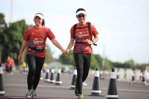 BIB: 0388, 0092
                            <button type="button" onclick="openModal(5098052)" class="btn btn-primary btn-sm float-right btn-popup" data-toggle="modal" data-target=".modal-high-quality">
                        <i class="fas fa-shopping-cart"></i> Add to Cart
                    </button>
                                            <button type="button" onclick="isThisMe(5098052, true)" class="btn btn-success btn-sm float-right btn-popup btn-isme hidden" data-toggle="tooltip" data-placement="bottom" title="นี่คือรูปของคุณใช่ไหม คลิกที่นี่เพื่อเอาเข้าอัลบั้ม">
                        <i class="fas fa-plus"></i> Add to album
                    </button>
                    <button type="button" onclick="isThisMe(5098052, false)" class="btn btn-warning btn-sm float-right btn-popup btn-isnotme hidden">
                        <i class="fas fa-ban"></i> Remove from album
                    </button>