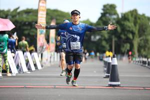 BIB: 0147
                            <button type="button" onclick="openModal(5136842)" class="btn btn-primary btn-sm float-right btn-popup" data-toggle="modal" data-target=".modal-high-quality">
                        <i class="fas fa-shopping-cart"></i> Add to Cart
                    </button>
                                            <button type="button" onclick="isThisMe(5136842, true)" class="btn btn-success btn-sm float-right btn-popup btn-isme hidden" data-toggle="tooltip" data-placement="bottom" title="นี่คือรูปของคุณใช่ไหม คลิกที่นี่เพื่อเอาเข้าอัลบั้ม">
                        <i class="fas fa-plus"></i> Add to album
                    </button>
                    <button type="button" onclick="isThisMe(5136842, false)" class="btn btn-warning btn-sm float-right btn-popup btn-isnotme hidden">
                        <i class="fas fa-ban"></i> Remove from album
                    </button>