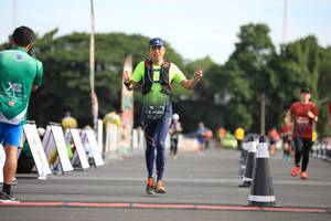 BIB: 1099
                            <button type="button" onclick="openModal(5103192)" class="btn btn-primary btn-sm float-right btn-popup" data-toggle="modal" data-target=".modal-high-quality">
                        <i class="fas fa-shopping-cart"></i> Add to Cart
                    </button>
                                            <button type="button" onclick="isThisMe(5103192, true)" class="btn btn-success btn-sm float-right btn-popup btn-isme hidden" data-toggle="tooltip" data-placement="bottom" title="นี่คือรูปของคุณใช่ไหม คลิกที่นี่เพื่อเอาเข้าอัลบั้ม">
                        <i class="fas fa-plus"></i> Add to album
                    </button>
                    <button type="button" onclick="isThisMe(5103192, false)" class="btn btn-warning btn-sm float-right btn-popup btn-isnotme hidden">
                        <i class="fas fa-ban"></i> Remove from album
                    </button>