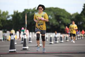 BIB: 0697
                            <button type="button" onclick="openModal(5090245)" class="btn btn-primary btn-sm float-right btn-popup" data-toggle="modal" data-target=".modal-high-quality">
                        <i class="fas fa-shopping-cart"></i> Add to Cart
                    </button>
                                            <button type="button" onclick="isThisMe(5090245, true)" class="btn btn-success btn-sm float-right btn-popup btn-isme hidden" data-toggle="tooltip" data-placement="bottom" title="นี่คือรูปของคุณใช่ไหม คลิกที่นี่เพื่อเอาเข้าอัลบั้ม">
                        <i class="fas fa-plus"></i> Add to album
                    </button>
                    <button type="button" onclick="isThisMe(5090245, false)" class="btn btn-warning btn-sm float-right btn-popup btn-isnotme hidden">
                        <i class="fas fa-ban"></i> Remove from album
                    </button>