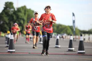 BIB: 0415
                            <button type="button" onclick="openModal(5101507)" class="btn btn-primary btn-sm float-right btn-popup" data-toggle="modal" data-target=".modal-high-quality">
                        <i class="fas fa-shopping-cart"></i> Add to Cart
                    </button>
                                            <button type="button" onclick="isThisMe(5101507, true)" class="btn btn-success btn-sm float-right btn-popup btn-isme hidden" data-toggle="tooltip" data-placement="bottom" title="นี่คือรูปของคุณใช่ไหม คลิกที่นี่เพื่อเอาเข้าอัลบั้ม">
                        <i class="fas fa-plus"></i> Add to album
                    </button>
                    <button type="button" onclick="isThisMe(5101507, false)" class="btn btn-warning btn-sm float-right btn-popup btn-isnotme hidden">
                        <i class="fas fa-ban"></i> Remove from album
                    </button>