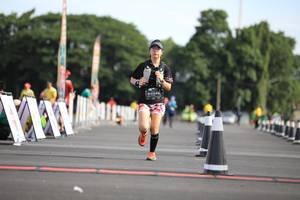 BIB: 034
                            <button type="button" onclick="openModal(5104663)" class="btn btn-primary btn-sm float-right btn-popup" data-toggle="modal" data-target=".modal-high-quality">
                        <i class="fas fa-shopping-cart"></i> Add to Cart
                    </button>
                                            <button type="button" onclick="isThisMe(5104663, true)" class="btn btn-success btn-sm float-right btn-popup btn-isme hidden" data-toggle="tooltip" data-placement="bottom" title="นี่คือรูปของคุณใช่ไหม คลิกที่นี่เพื่อเอาเข้าอัลบั้ม">
                        <i class="fas fa-plus"></i> Add to album
                    </button>
                    <button type="button" onclick="isThisMe(5104663, false)" class="btn btn-warning btn-sm float-right btn-popup btn-isnotme hidden">
                        <i class="fas fa-ban"></i> Remove from album
                    </button>