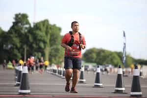 BIB: 0330
                            <button type="button" onclick="openModal(5100981)" class="btn btn-primary btn-sm float-right btn-popup" data-toggle="modal" data-target=".modal-high-quality">
                        <i class="fas fa-shopping-cart"></i> Add to Cart
                    </button>
                                            <button type="button" onclick="isThisMe(5100981, true)" class="btn btn-success btn-sm float-right btn-popup btn-isme hidden" data-toggle="tooltip" data-placement="bottom" title="นี่คือรูปของคุณใช่ไหม คลิกที่นี่เพื่อเอาเข้าอัลบั้ม">
                        <i class="fas fa-plus"></i> Add to album
                    </button>
                    <button type="button" onclick="isThisMe(5100981, false)" class="btn btn-warning btn-sm float-right btn-popup btn-isnotme hidden">
                        <i class="fas fa-ban"></i> Remove from album
                    </button>