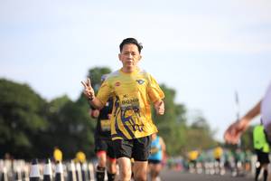 BIB: 0369
                            <button type="button" onclick="openModal(4952268)" class="btn btn-primary btn-sm float-right btn-popup" data-toggle="modal" data-target=".modal-high-quality">
                        <i class="fas fa-shopping-cart"></i> Add to Cart
                    </button>
                                            <button type="button" onclick="isThisMe(4952268, true)" class="btn btn-success btn-sm float-right btn-popup btn-isme hidden" data-toggle="tooltip" data-placement="bottom" title="นี่คือรูปของคุณใช่ไหม คลิกที่นี่เพื่อเอาเข้าอัลบั้ม">
                        <i class="fas fa-plus"></i> Add to album
                    </button>
                    <button type="button" onclick="isThisMe(4952268, false)" class="btn btn-warning btn-sm float-right btn-popup btn-isnotme hidden">
                        <i class="fas fa-ban"></i> Remove from album
                    </button>