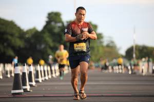 BIB: 0240
                            <button type="button" onclick="openModal(4949299)" class="btn btn-primary btn-sm float-right btn-popup" data-toggle="modal" data-target=".modal-high-quality">
                        <i class="fas fa-shopping-cart"></i> Add to Cart
                    </button>
                                            <button type="button" onclick="isThisMe(4949299, true)" class="btn btn-success btn-sm float-right btn-popup btn-isme hidden" data-toggle="tooltip" data-placement="bottom" title="นี่คือรูปของคุณใช่ไหม คลิกที่นี่เพื่อเอาเข้าอัลบั้ม">
                        <i class="fas fa-plus"></i> Add to album
                    </button>
                    <button type="button" onclick="isThisMe(4949299, false)" class="btn btn-warning btn-sm float-right btn-popup btn-isnotme hidden">
                        <i class="fas fa-ban"></i> Remove from album
                    </button>