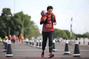 BIB: 0199
                            <button type="button" onclick="openModal(5109652)" class="btn btn-primary btn-sm float-right btn-popup" data-toggle="modal" data-target=".modal-high-quality">
                        <i class="fas fa-shopping-cart"></i> Add to Cart
                    </button>
                                            <button type="button" onclick="isThisMe(5109652, true)" class="btn btn-success btn-sm float-right btn-popup btn-isme hidden" data-toggle="tooltip" data-placement="bottom" title="นี่คือรูปของคุณใช่ไหม คลิกที่นี่เพื่อเอาเข้าอัลบั้ม">
                        <i class="fas fa-plus"></i> Add to album
                    </button>
                    <button type="button" onclick="isThisMe(5109652, false)" class="btn btn-warning btn-sm float-right btn-popup btn-isnotme hidden">
                        <i class="fas fa-ban"></i> Remove from album
                    </button>