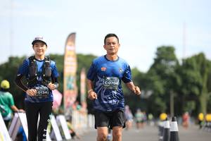 BIB: 0704, 0134
                            <button type="button" onclick="openModal(5136448)" class="btn btn-primary btn-sm float-right btn-popup" data-toggle="modal" data-target=".modal-high-quality">
                        <i class="fas fa-shopping-cart"></i> Add to Cart
                    </button>
                                            <button type="button" onclick="isThisMe(5136448, true)" class="btn btn-success btn-sm float-right btn-popup btn-isme hidden" data-toggle="tooltip" data-placement="bottom" title="นี่คือรูปของคุณใช่ไหม คลิกที่นี่เพื่อเอาเข้าอัลบั้ม">
                        <i class="fas fa-plus"></i> Add to album
                    </button>
                    <button type="button" onclick="isThisMe(5136448, false)" class="btn btn-warning btn-sm float-right btn-popup btn-isnotme hidden">
                        <i class="fas fa-ban"></i> Remove from album
                    </button>