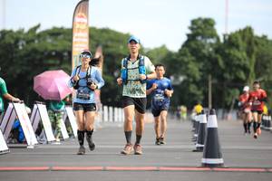 BIB: 6318
                            <button type="button" onclick="openModal(5136472)" class="btn btn-primary btn-sm float-right btn-popup" data-toggle="modal" data-target=".modal-high-quality">
                        <i class="fas fa-shopping-cart"></i> Add to Cart
                    </button>
                                            <button type="button" onclick="isThisMe(5136472, true)" class="btn btn-success btn-sm float-right btn-popup btn-isme hidden" data-toggle="tooltip" data-placement="bottom" title="นี่คือรูปของคุณใช่ไหม คลิกที่นี่เพื่อเอาเข้าอัลบั้ม">
                        <i class="fas fa-plus"></i> Add to album
                    </button>
                    <button type="button" onclick="isThisMe(5136472, false)" class="btn btn-warning btn-sm float-right btn-popup btn-isnotme hidden">
                        <i class="fas fa-ban"></i> Remove from album
                    </button>