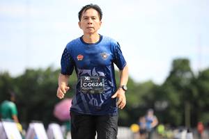 BIB: 0624
                            <button type="button" onclick="openModal(5128146)" class="btn btn-primary btn-sm float-right btn-popup" data-toggle="modal" data-target=".modal-high-quality">
                        <i class="fas fa-shopping-cart"></i> Add to Cart
                    </button>
                                            <button type="button" onclick="isThisMe(5128146, true)" class="btn btn-success btn-sm float-right btn-popup btn-isme hidden" data-toggle="tooltip" data-placement="bottom" title="นี่คือรูปของคุณใช่ไหม คลิกที่นี่เพื่อเอาเข้าอัลบั้ม">
                        <i class="fas fa-plus"></i> Add to album
                    </button>
                    <button type="button" onclick="isThisMe(5128146, false)" class="btn btn-warning btn-sm float-right btn-popup btn-isnotme hidden">
                        <i class="fas fa-ban"></i> Remove from album
                    </button>