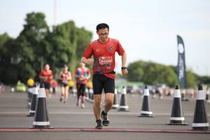 BIB: 0256
                            <button type="button" onclick="openModal(5094228)" class="btn btn-primary btn-sm float-right btn-popup" data-toggle="modal" data-target=".modal-high-quality">
                        <i class="fas fa-shopping-cart"></i> Add to Cart
                    </button>
                                            <button type="button" onclick="isThisMe(5094228, true)" class="btn btn-success btn-sm float-right btn-popup btn-isme hidden" data-toggle="tooltip" data-placement="bottom" title="นี่คือรูปของคุณใช่ไหม คลิกที่นี่เพื่อเอาเข้าอัลบั้ม">
                        <i class="fas fa-plus"></i> Add to album
                    </button>
                    <button type="button" onclick="isThisMe(5094228, false)" class="btn btn-warning btn-sm float-right btn-popup btn-isnotme hidden">
                        <i class="fas fa-ban"></i> Remove from album
                    </button>