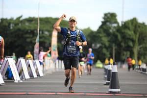 BIB: 0852, 
                            <button type="button" onclick="openModal(5125562)" class="btn btn-primary btn-sm float-right btn-popup" data-toggle="modal" data-target=".modal-high-quality">
                        <i class="fas fa-shopping-cart"></i> Add to Cart
                    </button>
                                            <button type="button" onclick="isThisMe(5125562, true)" class="btn btn-success btn-sm float-right btn-popup btn-isme hidden" data-toggle="tooltip" data-placement="bottom" title="นี่คือรูปของคุณใช่ไหม คลิกที่นี่เพื่อเอาเข้าอัลบั้ม">
                        <i class="fas fa-plus"></i> Add to album
                    </button>
                    <button type="button" onclick="isThisMe(5125562, false)" class="btn btn-warning btn-sm float-right btn-popup btn-isnotme hidden">
                        <i class="fas fa-ban"></i> Remove from album
                    </button>