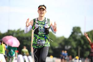 BIB: 0323
                            <button type="button" onclick="openModal(5136801)" class="btn btn-primary btn-sm float-right btn-popup" data-toggle="modal" data-target=".modal-high-quality">
                        <i class="fas fa-shopping-cart"></i> Add to Cart
                    </button>
                                            <button type="button" onclick="isThisMe(5136801, true)" class="btn btn-success btn-sm float-right btn-popup btn-isme hidden" data-toggle="tooltip" data-placement="bottom" title="นี่คือรูปของคุณใช่ไหม คลิกที่นี่เพื่อเอาเข้าอัลบั้ม">
                        <i class="fas fa-plus"></i> Add to album
                    </button>
                    <button type="button" onclick="isThisMe(5136801, false)" class="btn btn-warning btn-sm float-right btn-popup btn-isnotme hidden">
                        <i class="fas fa-ban"></i> Remove from album
                    </button>