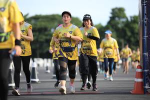 BIB: 082, 0257
                            <button type="button" onclick="openModal(4970941)" class="btn btn-primary btn-sm float-right btn-popup" data-toggle="modal" data-target=".modal-high-quality">
                        <i class="fas fa-shopping-cart"></i> Add to Cart
                    </button>
                                            <button type="button" onclick="isThisMe(4970941, true)" class="btn btn-success btn-sm float-right btn-popup btn-isme hidden" data-toggle="tooltip" data-placement="bottom" title="นี่คือรูปของคุณใช่ไหม คลิกที่นี่เพื่อเอาเข้าอัลบั้ม">
                        <i class="fas fa-plus"></i> Add to album
                    </button>
                    <button type="button" onclick="isThisMe(4970941, false)" class="btn btn-warning btn-sm float-right btn-popup btn-isnotme hidden">
                        <i class="fas fa-ban"></i> Remove from album
                    </button>