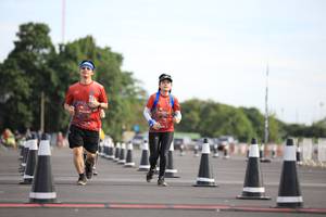 BIB: 
                            <button type="button" onclick="openModal(5123472)" class="btn btn-primary btn-sm float-right btn-popup" data-toggle="modal" data-target=".modal-high-quality">
                        <i class="fas fa-shopping-cart"></i> Add to Cart
                    </button>
                                            <button type="button" onclick="isThisMe(5123472, true)" class="btn btn-success btn-sm float-right btn-popup btn-isme hidden" data-toggle="tooltip" data-placement="bottom" title="นี่คือรูปของคุณใช่ไหม คลิกที่นี่เพื่อเอาเข้าอัลบั้ม">
                        <i class="fas fa-plus"></i> Add to album
                    </button>
                    <button type="button" onclick="isThisMe(5123472, false)" class="btn btn-warning btn-sm float-right btn-popup btn-isnotme hidden">
                        <i class="fas fa-ban"></i> Remove from album
                    </button>