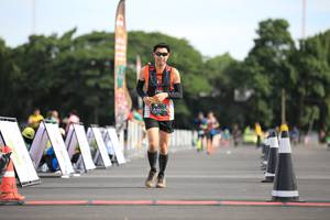 BIB: 0213
                            <button type="button" onclick="openModal(5127484)" class="btn btn-primary btn-sm float-right btn-popup" data-toggle="modal" data-target=".modal-high-quality">
                        <i class="fas fa-shopping-cart"></i> Add to Cart
                    </button>
                                            <button type="button" onclick="isThisMe(5127484, true)" class="btn btn-success btn-sm float-right btn-popup btn-isme hidden" data-toggle="tooltip" data-placement="bottom" title="นี่คือรูปของคุณใช่ไหม คลิกที่นี่เพื่อเอาเข้าอัลบั้ม">
                        <i class="fas fa-plus"></i> Add to album
                    </button>
                    <button type="button" onclick="isThisMe(5127484, false)" class="btn btn-warning btn-sm float-right btn-popup btn-isnotme hidden">
                        <i class="fas fa-ban"></i> Remove from album
                    </button>