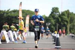 BIB: 0472
                            <button type="button" onclick="openModal(5136776)" class="btn btn-primary btn-sm float-right btn-popup" data-toggle="modal" data-target=".modal-high-quality">
                        <i class="fas fa-shopping-cart"></i> Add to Cart
                    </button>
                                            <button type="button" onclick="isThisMe(5136776, true)" class="btn btn-success btn-sm float-right btn-popup btn-isme hidden" data-toggle="tooltip" data-placement="bottom" title="นี่คือรูปของคุณใช่ไหม คลิกที่นี่เพื่อเอาเข้าอัลบั้ม">
                        <i class="fas fa-plus"></i> Add to album
                    </button>
                    <button type="button" onclick="isThisMe(5136776, false)" class="btn btn-warning btn-sm float-right btn-popup btn-isnotme hidden">
                        <i class="fas fa-ban"></i> Remove from album
                    </button>