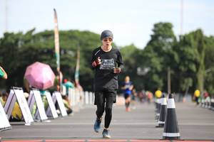 BIB: 0319
                            <button type="button" onclick="openModal(5136559)" class="btn btn-primary btn-sm float-right btn-popup" data-toggle="modal" data-target=".modal-high-quality">
                        <i class="fas fa-shopping-cart"></i> Add to Cart
                    </button>
                                            <button type="button" onclick="isThisMe(5136559, true)" class="btn btn-success btn-sm float-right btn-popup btn-isme hidden" data-toggle="tooltip" data-placement="bottom" title="นี่คือรูปของคุณใช่ไหม คลิกที่นี่เพื่อเอาเข้าอัลบั้ม">
                        <i class="fas fa-plus"></i> Add to album
                    </button>
                    <button type="button" onclick="isThisMe(5136559, false)" class="btn btn-warning btn-sm float-right btn-popup btn-isnotme hidden">
                        <i class="fas fa-ban"></i> Remove from album
                    </button>