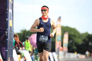 BIB: 1076
                            <button type="button" onclick="openModal(5136967)" class="btn btn-primary btn-sm float-right btn-popup" data-toggle="modal" data-target=".modal-high-quality">
                        <i class="fas fa-shopping-cart"></i> Add to Cart
                    </button>
                                            <button type="button" onclick="isThisMe(5136967, true)" class="btn btn-success btn-sm float-right btn-popup btn-isme hidden" data-toggle="tooltip" data-placement="bottom" title="นี่คือรูปของคุณใช่ไหม คลิกที่นี่เพื่อเอาเข้าอัลบั้ม">
                        <i class="fas fa-plus"></i> Add to album
                    </button>
                    <button type="button" onclick="isThisMe(5136967, false)" class="btn btn-warning btn-sm float-right btn-popup btn-isnotme hidden">
                        <i class="fas fa-ban"></i> Remove from album
                    </button>