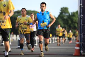 BIB: 0610, 0609
                            <button type="button" onclick="openModal(4953472)" class="btn btn-primary btn-sm float-right btn-popup" data-toggle="modal" data-target=".modal-high-quality">
                        <i class="fas fa-shopping-cart"></i> Add to Cart
                    </button>
                                            <button type="button" onclick="isThisMe(4953472, true)" class="btn btn-success btn-sm float-right btn-popup btn-isme hidden" data-toggle="tooltip" data-placement="bottom" title="นี่คือรูปของคุณใช่ไหม คลิกที่นี่เพื่อเอาเข้าอัลบั้ม">
                        <i class="fas fa-plus"></i> Add to album
                    </button>
                    <button type="button" onclick="isThisMe(4953472, false)" class="btn btn-warning btn-sm float-right btn-popup btn-isnotme hidden">
                        <i class="fas fa-ban"></i> Remove from album
                    </button>