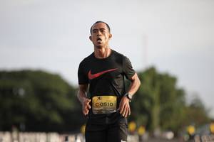 BIB: 0510
                            <button type="button" onclick="openModal(4946883)" class="btn btn-primary btn-sm float-right btn-popup" data-toggle="modal" data-target=".modal-high-quality">
                        <i class="fas fa-shopping-cart"></i> Add to Cart
                    </button>
                                            <button type="button" onclick="isThisMe(4946883, true)" class="btn btn-success btn-sm float-right btn-popup btn-isme hidden" data-toggle="tooltip" data-placement="bottom" title="นี่คือรูปของคุณใช่ไหม คลิกที่นี่เพื่อเอาเข้าอัลบั้ม">
                        <i class="fas fa-plus"></i> Add to album
                    </button>
                    <button type="button" onclick="isThisMe(4946883, false)" class="btn btn-warning btn-sm float-right btn-popup btn-isnotme hidden">
                        <i class="fas fa-ban"></i> Remove from album
                    </button>