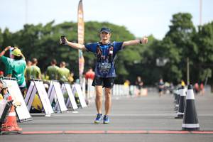 BIB: 916
                            <button type="button" onclick="openModal(5136734)" class="btn btn-primary btn-sm float-right btn-popup" data-toggle="modal" data-target=".modal-high-quality">
                        <i class="fas fa-shopping-cart"></i> Add to Cart
                    </button>
                                            <button type="button" onclick="isThisMe(5136734, true)" class="btn btn-success btn-sm float-right btn-popup btn-isme hidden" data-toggle="tooltip" data-placement="bottom" title="นี่คือรูปของคุณใช่ไหม คลิกที่นี่เพื่อเอาเข้าอัลบั้ม">
                        <i class="fas fa-plus"></i> Add to album
                    </button>
                    <button type="button" onclick="isThisMe(5136734, false)" class="btn btn-warning btn-sm float-right btn-popup btn-isnotme hidden">
                        <i class="fas fa-ban"></i> Remove from album
                    </button>