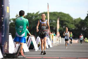 BIB: 1101
                            <button type="button" onclick="openModal(5100330)" class="btn btn-primary btn-sm float-right btn-popup" data-toggle="modal" data-target=".modal-high-quality">
                        <i class="fas fa-shopping-cart"></i> Add to Cart
                    </button>
                                            <button type="button" onclick="isThisMe(5100330, true)" class="btn btn-success btn-sm float-right btn-popup btn-isme hidden" data-toggle="tooltip" data-placement="bottom" title="นี่คือรูปของคุณใช่ไหม คลิกที่นี่เพื่อเอาเข้าอัลบั้ม">
                        <i class="fas fa-plus"></i> Add to album
                    </button>
                    <button type="button" onclick="isThisMe(5100330, false)" class="btn btn-warning btn-sm float-right btn-popup btn-isnotme hidden">
                        <i class="fas fa-ban"></i> Remove from album
                    </button>