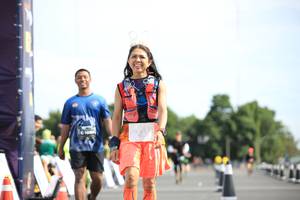 BIB: 180
                            <button type="button" onclick="openModal(5136876)" class="btn btn-primary btn-sm float-right btn-popup" data-toggle="modal" data-target=".modal-high-quality">
                        <i class="fas fa-shopping-cart"></i> Add to Cart
                    </button>
                                            <button type="button" onclick="isThisMe(5136876, true)" class="btn btn-success btn-sm float-right btn-popup btn-isme hidden" data-toggle="tooltip" data-placement="bottom" title="นี่คือรูปของคุณใช่ไหม คลิกที่นี่เพื่อเอาเข้าอัลบั้ม">
                        <i class="fas fa-plus"></i> Add to album
                    </button>
                    <button type="button" onclick="isThisMe(5136876, false)" class="btn btn-warning btn-sm float-right btn-popup btn-isnotme hidden">
                        <i class="fas fa-ban"></i> Remove from album
                    </button>