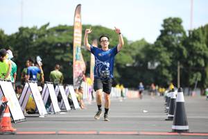 BIB: 103
                            <button type="button" onclick="openModal(5136925)" class="btn btn-primary btn-sm float-right btn-popup" data-toggle="modal" data-target=".modal-high-quality">
                        <i class="fas fa-shopping-cart"></i> Add to Cart
                    </button>
                                            <button type="button" onclick="isThisMe(5136925, true)" class="btn btn-success btn-sm float-right btn-popup btn-isme hidden" data-toggle="tooltip" data-placement="bottom" title="นี่คือรูปของคุณใช่ไหม คลิกที่นี่เพื่อเอาเข้าอัลบั้ม">
                        <i class="fas fa-plus"></i> Add to album
                    </button>
                    <button type="button" onclick="isThisMe(5136925, false)" class="btn btn-warning btn-sm float-right btn-popup btn-isnotme hidden">
                        <i class="fas fa-ban"></i> Remove from album
                    </button>