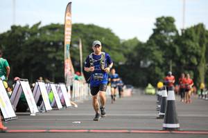 BIB: 252
                            <button type="button" onclick="openModal(5109288)" class="btn btn-primary btn-sm float-right btn-popup" data-toggle="modal" data-target=".modal-high-quality">
                        <i class="fas fa-shopping-cart"></i> Add to Cart
                    </button>
                                            <button type="button" onclick="isThisMe(5109288, true)" class="btn btn-success btn-sm float-right btn-popup btn-isme hidden" data-toggle="tooltip" data-placement="bottom" title="นี่คือรูปของคุณใช่ไหม คลิกที่นี่เพื่อเอาเข้าอัลบั้ม">
                        <i class="fas fa-plus"></i> Add to album
                    </button>
                    <button type="button" onclick="isThisMe(5109288, false)" class="btn btn-warning btn-sm float-right btn-popup btn-isnotme hidden">
                        <i class="fas fa-ban"></i> Remove from album
                    </button>