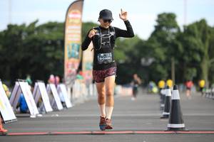 BIB: 0406
                            <button type="button" onclick="openModal(5125998)" class="btn btn-primary btn-sm float-right btn-popup" data-toggle="modal" data-target=".modal-high-quality">
                        <i class="fas fa-shopping-cart"></i> Add to Cart
                    </button>
                                            <button type="button" onclick="isThisMe(5125998, true)" class="btn btn-success btn-sm float-right btn-popup btn-isme hidden" data-toggle="tooltip" data-placement="bottom" title="นี่คือรูปของคุณใช่ไหม คลิกที่นี่เพื่อเอาเข้าอัลบั้ม">
                        <i class="fas fa-plus"></i> Add to album
                    </button>
                    <button type="button" onclick="isThisMe(5125998, false)" class="btn btn-warning btn-sm float-right btn-popup btn-isnotme hidden">
                        <i class="fas fa-ban"></i> Remove from album
                    </button>