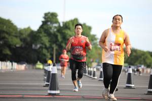 BIB: 270
                            <button type="button" onclick="openModal(5099454)" class="btn btn-primary btn-sm float-right btn-popup" data-toggle="modal" data-target=".modal-high-quality">
                        <i class="fas fa-shopping-cart"></i> Add to Cart
                    </button>
                                            <button type="button" onclick="isThisMe(5099454, true)" class="btn btn-success btn-sm float-right btn-popup btn-isme hidden" data-toggle="tooltip" data-placement="bottom" title="นี่คือรูปของคุณใช่ไหม คลิกที่นี่เพื่อเอาเข้าอัลบั้ม">
                        <i class="fas fa-plus"></i> Add to album
                    </button>
                    <button type="button" onclick="isThisMe(5099454, false)" class="btn btn-warning btn-sm float-right btn-popup btn-isnotme hidden">
                        <i class="fas fa-ban"></i> Remove from album
                    </button>