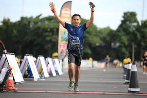 BIB: 0293
                            <button type="button" onclick="openModal(5124379)" class="btn btn-primary btn-sm float-right btn-popup" data-toggle="modal" data-target=".modal-high-quality">
                        <i class="fas fa-shopping-cart"></i> Add to Cart
                    </button>
                                            <button type="button" onclick="isThisMe(5124379, true)" class="btn btn-success btn-sm float-right btn-popup btn-isme hidden" data-toggle="tooltip" data-placement="bottom" title="นี่คือรูปของคุณใช่ไหม คลิกที่นี่เพื่อเอาเข้าอัลบั้ม">
                        <i class="fas fa-plus"></i> Add to album
                    </button>
                    <button type="button" onclick="isThisMe(5124379, false)" class="btn btn-warning btn-sm float-right btn-popup btn-isnotme hidden">
                        <i class="fas fa-ban"></i> Remove from album
                    </button>