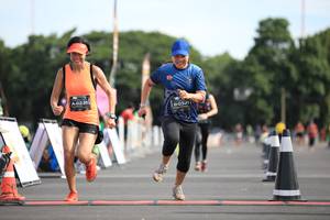 BIB: 0231, 0331
                            <button type="button" onclick="openModal(5128711)" class="btn btn-primary btn-sm float-right btn-popup" data-toggle="modal" data-target=".modal-high-quality">
                        <i class="fas fa-shopping-cart"></i> Add to Cart
                    </button>
                                            <button type="button" onclick="isThisMe(5128711, true)" class="btn btn-success btn-sm float-right btn-popup btn-isme hidden" data-toggle="tooltip" data-placement="bottom" title="นี่คือรูปของคุณใช่ไหม คลิกที่นี่เพื่อเอาเข้าอัลบั้ม">
                        <i class="fas fa-plus"></i> Add to album
                    </button>
                    <button type="button" onclick="isThisMe(5128711, false)" class="btn btn-warning btn-sm float-right btn-popup btn-isnotme hidden">
                        <i class="fas fa-ban"></i> Remove from album
                    </button>