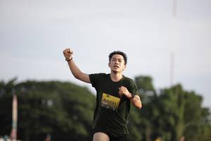 BIB: 0251
                            <button type="button" onclick="openModal(4946962)" class="btn btn-primary btn-sm float-right btn-popup" data-toggle="modal" data-target=".modal-high-quality">
                        <i class="fas fa-shopping-cart"></i> Add to Cart
                    </button>
                                            <button type="button" onclick="isThisMe(4946962, true)" class="btn btn-success btn-sm float-right btn-popup btn-isme hidden" data-toggle="tooltip" data-placement="bottom" title="นี่คือรูปของคุณใช่ไหม คลิกที่นี่เพื่อเอาเข้าอัลบั้ม">
                        <i class="fas fa-plus"></i> Add to album
                    </button>
                    <button type="button" onclick="isThisMe(4946962, false)" class="btn btn-warning btn-sm float-right btn-popup btn-isnotme hidden">
                        <i class="fas fa-ban"></i> Remove from album
                    </button>