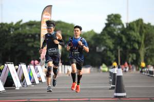 BIB: 1106, 0222
                            <button type="button" onclick="openModal(5107886)" class="btn btn-primary btn-sm float-right btn-popup" data-toggle="modal" data-target=".modal-high-quality">
                        <i class="fas fa-shopping-cart"></i> Add to Cart
                    </button>
                                            <button type="button" onclick="isThisMe(5107886, true)" class="btn btn-success btn-sm float-right btn-popup btn-isme hidden" data-toggle="tooltip" data-placement="bottom" title="นี่คือรูปของคุณใช่ไหม คลิกที่นี่เพื่อเอาเข้าอัลบั้ม">
                        <i class="fas fa-plus"></i> Add to album
                    </button>
                    <button type="button" onclick="isThisMe(5107886, false)" class="btn btn-warning btn-sm float-right btn-popup btn-isnotme hidden">
                        <i class="fas fa-ban"></i> Remove from album
                    </button>