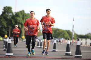 BIB: 0271, 0272
                            <button type="button" onclick="openModal(5097984)" class="btn btn-primary btn-sm float-right btn-popup" data-toggle="modal" data-target=".modal-high-quality">
                        <i class="fas fa-shopping-cart"></i> Add to Cart
                    </button>
                                            <button type="button" onclick="isThisMe(5097984, true)" class="btn btn-success btn-sm float-right btn-popup btn-isme hidden" data-toggle="tooltip" data-placement="bottom" title="นี่คือรูปของคุณใช่ไหม คลิกที่นี่เพื่อเอาเข้าอัลบั้ม">
                        <i class="fas fa-plus"></i> Add to album
                    </button>
                    <button type="button" onclick="isThisMe(5097984, false)" class="btn btn-warning btn-sm float-right btn-popup btn-isnotme hidden">
                        <i class="fas fa-ban"></i> Remove from album
                    </button>