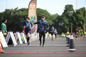 BIB: 
                            <button type="button" onclick="openModal(5105444)" class="btn btn-primary btn-sm float-right btn-popup" data-toggle="modal" data-target=".modal-high-quality">
                        <i class="fas fa-shopping-cart"></i> Add to Cart
                    </button>
                                            <button type="button" onclick="isThisMe(5105444, true)" class="btn btn-success btn-sm float-right btn-popup btn-isme hidden" data-toggle="tooltip" data-placement="bottom" title="นี่คือรูปของคุณใช่ไหม คลิกที่นี่เพื่อเอาเข้าอัลบั้ม">
                        <i class="fas fa-plus"></i> Add to album
                    </button>
                    <button type="button" onclick="isThisMe(5105444, false)" class="btn btn-warning btn-sm float-right btn-popup btn-isnotme hidden">
                        <i class="fas fa-ban"></i> Remove from album
                    </button>