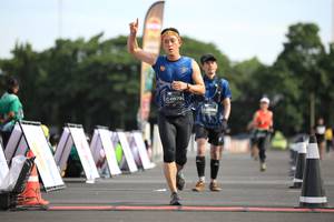 BIB: 579
                            <button type="button" onclick="openModal(5120579)" class="btn btn-primary btn-sm float-right btn-popup" data-toggle="modal" data-target=".modal-high-quality">
                        <i class="fas fa-shopping-cart"></i> Add to Cart
                    </button>
                                            <button type="button" onclick="isThisMe(5120579, true)" class="btn btn-success btn-sm float-right btn-popup btn-isme hidden" data-toggle="tooltip" data-placement="bottom" title="นี่คือรูปของคุณใช่ไหม คลิกที่นี่เพื่อเอาเข้าอัลบั้ม">
                        <i class="fas fa-plus"></i> Add to album
                    </button>
                    <button type="button" onclick="isThisMe(5120579, false)" class="btn btn-warning btn-sm float-right btn-popup btn-isnotme hidden">
                        <i class="fas fa-ban"></i> Remove from album
                    </button>