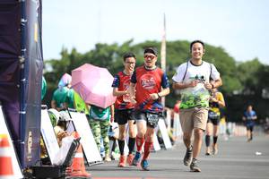 BIB: 1017
                            <button type="button" onclick="openModal(5136987)" class="btn btn-primary btn-sm float-right btn-popup" data-toggle="modal" data-target=".modal-high-quality">
                        <i class="fas fa-shopping-cart"></i> Add to Cart
                    </button>
                                            <button type="button" onclick="isThisMe(5136987, true)" class="btn btn-success btn-sm float-right btn-popup btn-isme hidden" data-toggle="tooltip" data-placement="bottom" title="นี่คือรูปของคุณใช่ไหม คลิกที่นี่เพื่อเอาเข้าอัลบั้ม">
                        <i class="fas fa-plus"></i> Add to album
                    </button>
                    <button type="button" onclick="isThisMe(5136987, false)" class="btn btn-warning btn-sm float-right btn-popup btn-isnotme hidden">
                        <i class="fas fa-ban"></i> Remove from album
                    </button>