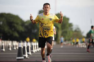 BIB: 0784
                            <button type="button" onclick="openModal(4947567)" class="btn btn-primary btn-sm float-right btn-popup" data-toggle="modal" data-target=".modal-high-quality">
                        <i class="fas fa-shopping-cart"></i> Add to Cart
                    </button>
                                            <button type="button" onclick="isThisMe(4947567, true)" class="btn btn-success btn-sm float-right btn-popup btn-isme hidden" data-toggle="tooltip" data-placement="bottom" title="นี่คือรูปของคุณใช่ไหม คลิกที่นี่เพื่อเอาเข้าอัลบั้ม">
                        <i class="fas fa-plus"></i> Add to album
                    </button>
                    <button type="button" onclick="isThisMe(4947567, false)" class="btn btn-warning btn-sm float-right btn-popup btn-isnotme hidden">
                        <i class="fas fa-ban"></i> Remove from album
                    </button>