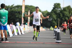 BIB: 0304
                            <button type="button" onclick="openModal(5098104)" class="btn btn-primary btn-sm float-right btn-popup" data-toggle="modal" data-target=".modal-high-quality">
                        <i class="fas fa-shopping-cart"></i> Add to Cart
                    </button>
                                            <button type="button" onclick="isThisMe(5098104, true)" class="btn btn-success btn-sm float-right btn-popup btn-isme hidden" data-toggle="tooltip" data-placement="bottom" title="นี่คือรูปของคุณใช่ไหม คลิกที่นี่เพื่อเอาเข้าอัลบั้ม">
                        <i class="fas fa-plus"></i> Add to album
                    </button>
                    <button type="button" onclick="isThisMe(5098104, false)" class="btn btn-warning btn-sm float-right btn-popup btn-isnotme hidden">
                        <i class="fas fa-ban"></i> Remove from album
                    </button>