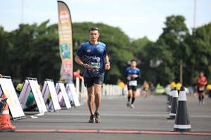 BIB: 4082
                            <button type="button" onclick="openModal(5123959)" class="btn btn-primary btn-sm float-right btn-popup" data-toggle="modal" data-target=".modal-high-quality">
                        <i class="fas fa-shopping-cart"></i> Add to Cart
                    </button>
                                            <button type="button" onclick="isThisMe(5123959, true)" class="btn btn-success btn-sm float-right btn-popup btn-isme hidden" data-toggle="tooltip" data-placement="bottom" title="นี่คือรูปของคุณใช่ไหม คลิกที่นี่เพื่อเอาเข้าอัลบั้ม">
                        <i class="fas fa-plus"></i> Add to album
                    </button>
                    <button type="button" onclick="isThisMe(5123959, false)" class="btn btn-warning btn-sm float-right btn-popup btn-isnotme hidden">
                        <i class="fas fa-ban"></i> Remove from album
                    </button>