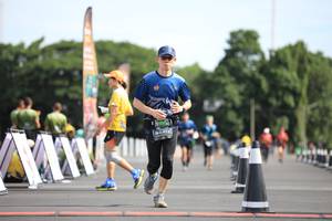 BIB: 472
                            <button type="button" onclick="openModal(5136773)" class="btn btn-primary btn-sm float-right btn-popup" data-toggle="modal" data-target=".modal-high-quality">
                        <i class="fas fa-shopping-cart"></i> Add to Cart
                    </button>
                                            <button type="button" onclick="isThisMe(5136773, true)" class="btn btn-success btn-sm float-right btn-popup btn-isme hidden" data-toggle="tooltip" data-placement="bottom" title="นี่คือรูปของคุณใช่ไหม คลิกที่นี่เพื่อเอาเข้าอัลบั้ม">
                        <i class="fas fa-plus"></i> Add to album
                    </button>
                    <button type="button" onclick="isThisMe(5136773, false)" class="btn btn-warning btn-sm float-right btn-popup btn-isnotme hidden">
                        <i class="fas fa-ban"></i> Remove from album
                    </button>